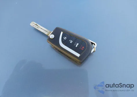 2020 Toyota Corolla Le z USA, uszkodzony, nr VIN JTDEPRAE5LJ033915